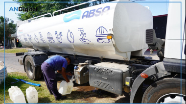 Repartieron más de 40 mil litros de agua en populosas barriadas platenses