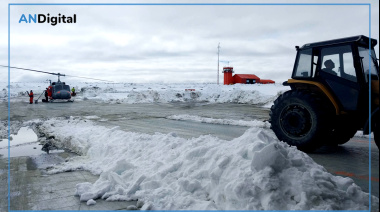 El Rompehielos Irízar completó las operaciones en Marambio