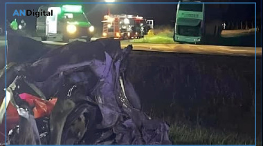 Tres fallecidos en un choque entre un auto, una camioneta y un colectivo en la Ruta 3