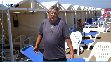 Tapia: “Me duelen las piernas de pararme y sentarme por las fotos”