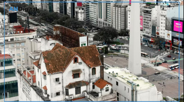 A precio millonario, se vende histórico Chalet Díaz frente al Obelisco