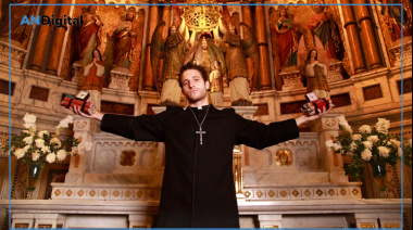 Wos protagoniza versión libre de “Magnetizado”, joya de Busqued