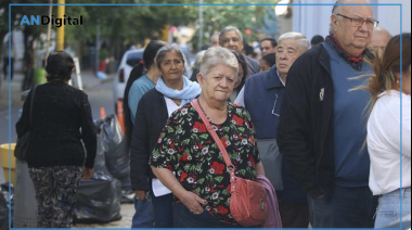 Aumentan las jubilaciones: Con bono incluido, la mínima será de $ 429 mil