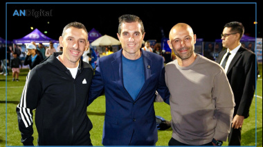 Mascherano y Maxi Rodríguez junto a 500 niños en Miami