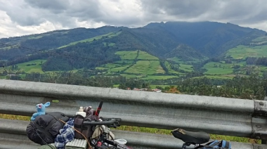 Cicloviajero argentino denunció que le robaron en Bogotá y mostró su lado más vulnerable en un fuerte descargo