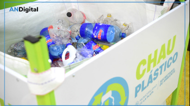 En La Plata incorporan la recolección domiciliaria de plásticos reciclables