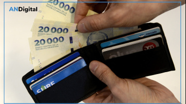 Sueldos detonados: más de la mitad de los argentinos no llegan al día 20