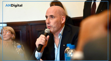 Senador de Hechos instó a “no banalizar la dictadura”