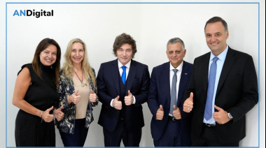 Caso YPF: con Adorni en la foto, Milei celebró fallo favorable al país