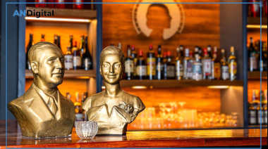 Expresión Tango presenta su show en “La Capitana”