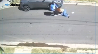 Delincuentes aplican brutal castigo a una joven para robarle en Ramos Mejía