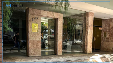 Clase magistral frente a una de las propiedades no declaradas de Adorni