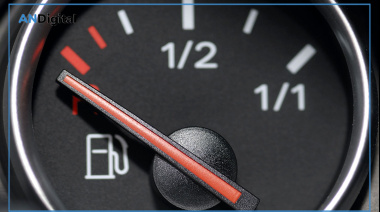 El presidente de YPF relativiza los aumentos: “Un tercio de lo que podría haber subido”