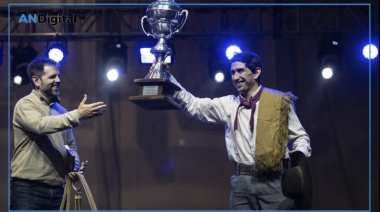 Emilio Pratula ganó en la Semana Criolla del Prado y se consagró campeón en jineteada