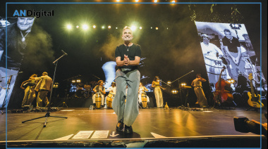 Jorge Drexler renovó su idilio con el público porteño: así fue el show en el Movistar Arena
