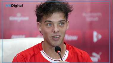 La ANSV pide inhabilitar a Santi Maratea por filmarse y manejar con el celular y sin cinturón