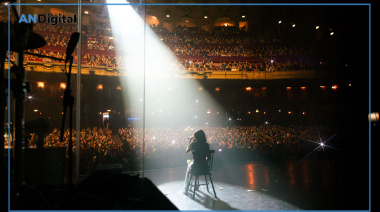 Cazzu empezó su exitosa gira por EEUU en el emblemático The Chicago Theatre