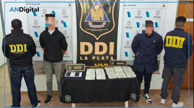 Robaron US$ 45.000 ocultos en una vidriería de La Plata: dos empleados infieles detenidos