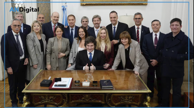 Milei blindó a Manuel Adorni ante el Gabinete: “No voy a tirar a un honesto por la ventana”