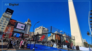 Una exhibición en el Obelisco marcó el comienzo del Premier Pádel P1 de la Ciudad
