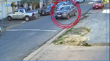 Se subió al capot para evitar que le roben el auto en La Matanza, la arrastraron y acabó fracturada