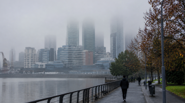Clima en Buenos Aires: niebla al amanecer y temperaturas que superan los 17°