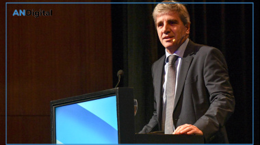 Caputo afirmó que  “hay dólares para todos” y vaticinó que Milei será reelecto “por paliza”