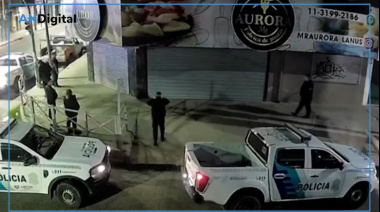 Entró a robar a un negocio de Lanús, sonó la alarma y huyó por los techos en las narices de la policías