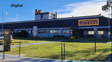 Neumáticos en crisis: Pirelli frena su planta de Merlo, suspende a 650 operarios y recortará salarios un 30%