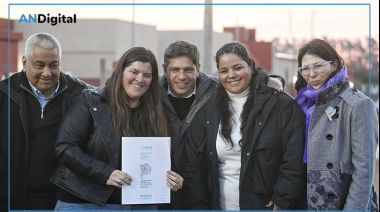 Kicillof y Batakis entregaron viviendas en San Pedro y apuntaron contra el ajuste de Milei