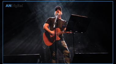 Zambayonny echa mano a la cábala mundialista: show en la previa de la final
