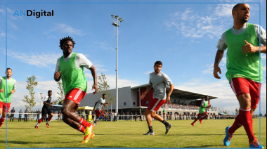 Manchester United mueve apuestas de pretemporada