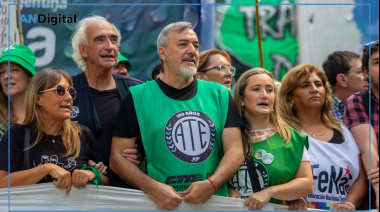 ATE marcha al Congreso en rechazo al “genocidio contra nuestros adultos mayores”