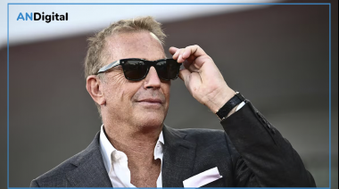 Creyó que estaba de novia con Kevin Costner y le robaron más de $ 3,6 millones en una estafa virtual