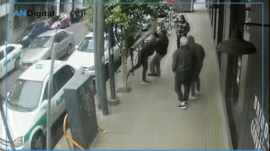 Taxista y líder sindical se agarraron a piñas en pleno centro de La Plata