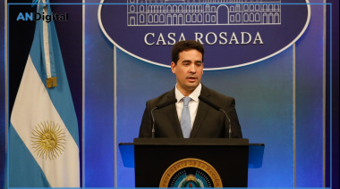 Vocero apocado: anunció que Milei brindará una Cadena Nacional