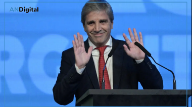 “Consejo de amigo, retirate”: la chicana de Luis Caputo a Axel Kicillof de cara a 2027