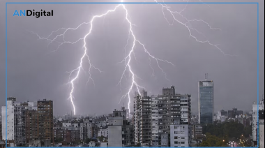 Hay alerta naranja por tormentas en La Plata: a qué hora llega el temporal