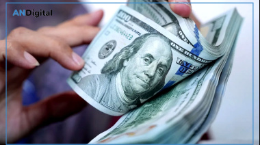 Depósitos en dólares crecieron 10 veces más que en pesos