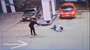 La Matanza: una policía baleó a un motochorro para frustrar el robo en una estación de servicio