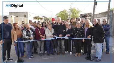 Alak inauguró una obra vial en Los Hornos que mejora el acceso a dos jardines de infantes