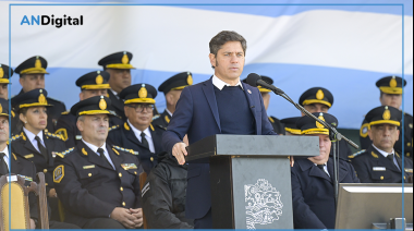 Kicillof encabezó la jura de más de 2.000 cadetes de la Policía bonaerense y apuntó contra Milei
