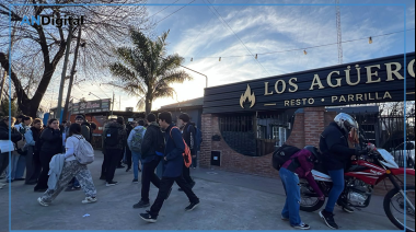 Cinco cuadras de cola y más de 1.500 personas para 14 puestos en una parrilla de Berazategui