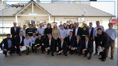 Javier Milei anunció en Bahía Blanca una inversión de USD 400 millones para el agro