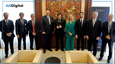 En el comienzo de la Argentina Week en Paris, Milei se vanaglorió por el ajuste de Argentina