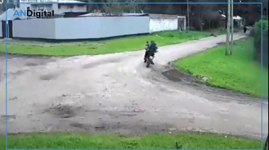 Salvaje golpe motochorro en Mar del Plata: atropelló y golpeó a una mujer para robarle