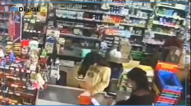 Cajera infiel en supermecado de La Plata: desvió pagos a un QR propio, compró un auto y viajó a Brasil
