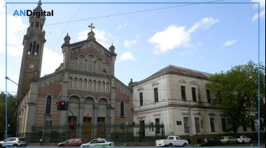 Don Bosco, un cuadro y una causa solidaria en La Plata para salvar el viaje de egresados