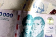 El Salario Mínimo, Vital y Móvil cayó 31,5 % desde la asunción de Milei