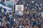 Cristina Kirchner reaparece en público en el Barrio Saldías